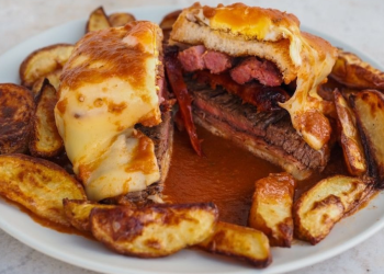 Loạt bánh mì độc lạ từ các nước trên thế giới khác xa bánh mì Việt Nam