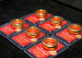 Giá mua, bán vàng nhẫn “4 số 9” giảm 6 triệu đồng/lượng trong 2 phiên