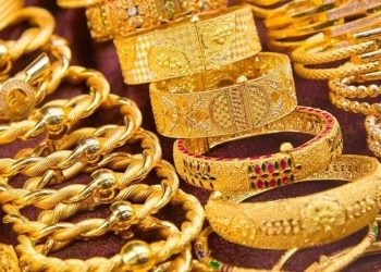 Chiều 22/12: Giá vàng thế giới lập đỉnh mới, giá vàng nhẫn trong nước chạm lại mốc 156 triệu đồng/lượng