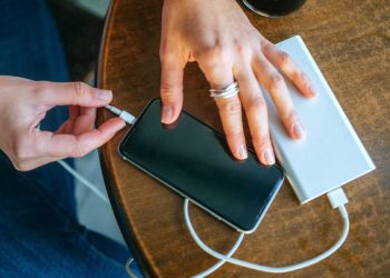 10 thứ không nên bỏ vào cốp xe máy