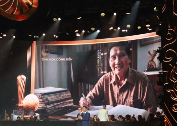 Nhạc sĩ ở nhà tập thể phố Vạn Bảo, Hà Nội: U100 vẫn nhận giải thưởng khủng và mối tình sâu nặng với vợ