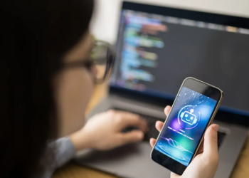 Đừng hỏi chatbot AI về rắc rối nơi công sở, hãy tìm một đồng nghiệp đáng tin cậy