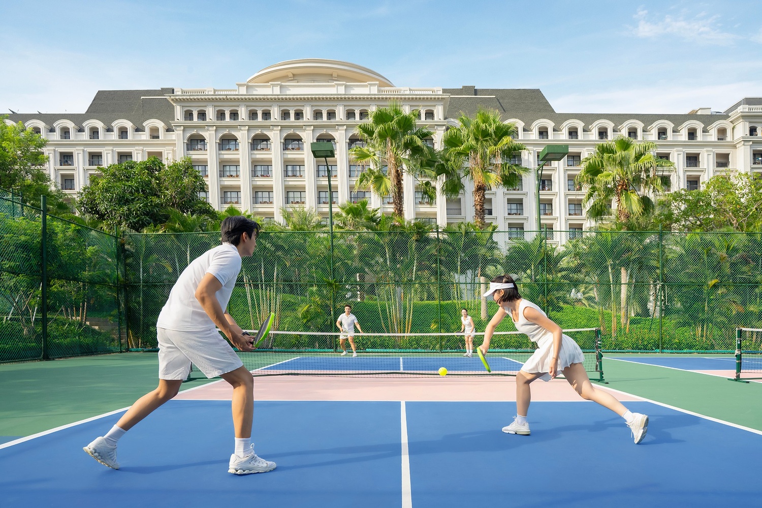 Stay. Paddle. Unwind - Kỳ nghỉ pickleball đầy năng lượng