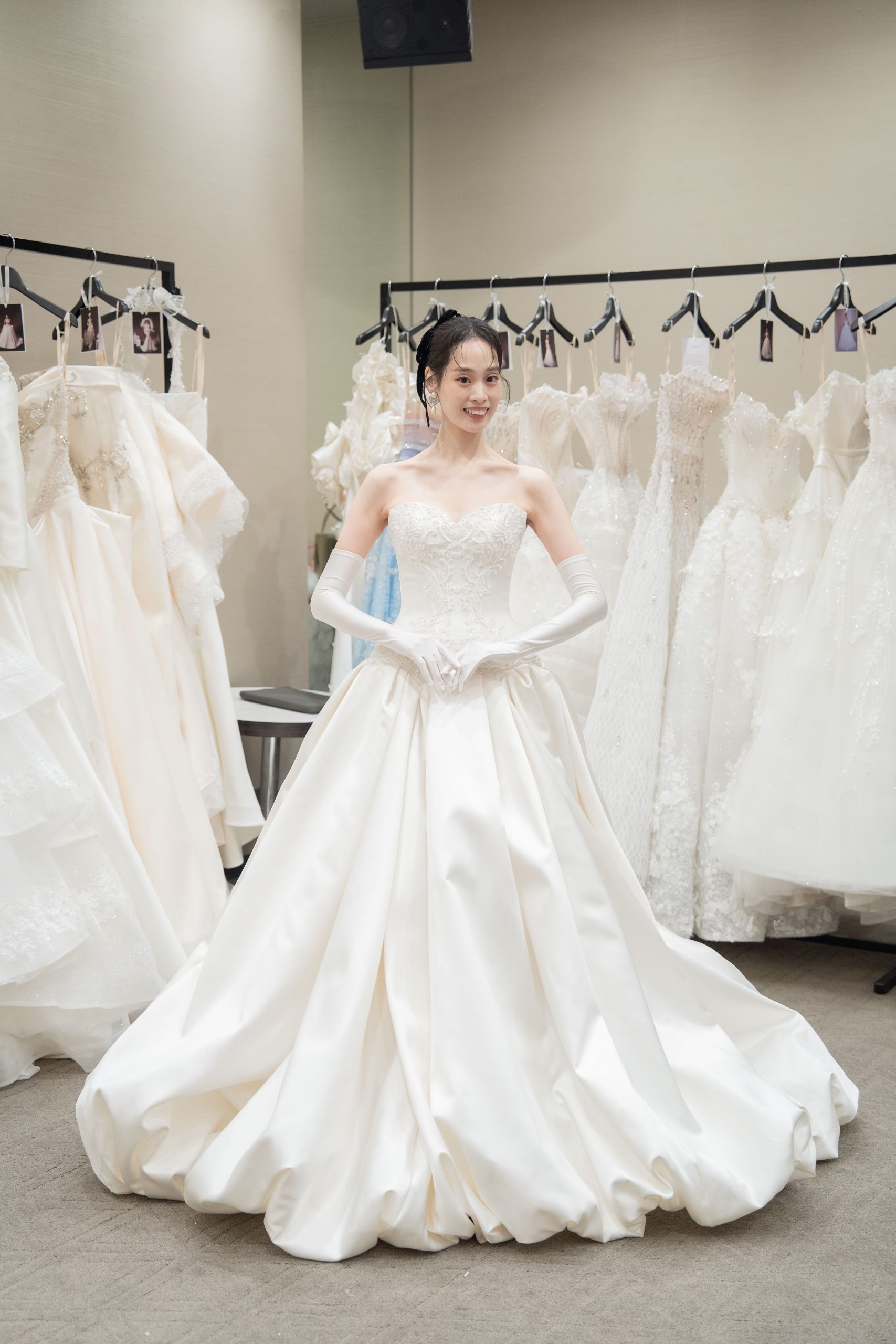 HANA YURI SS27 tại Kyoto 2026 đánh dấu bước tiến quốc tế của Linh Nga Couture.